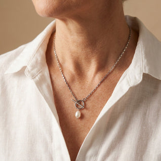 Drop Pearl Necklace